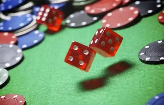 Starburst slot game display on bk8 alternatif